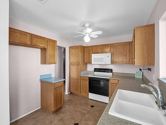 5th image of 3142 W WILLIAMS Drive