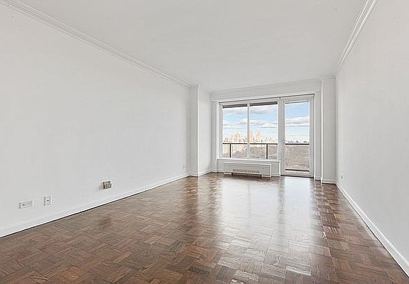 4th image of 210 Central Park S APT 21D