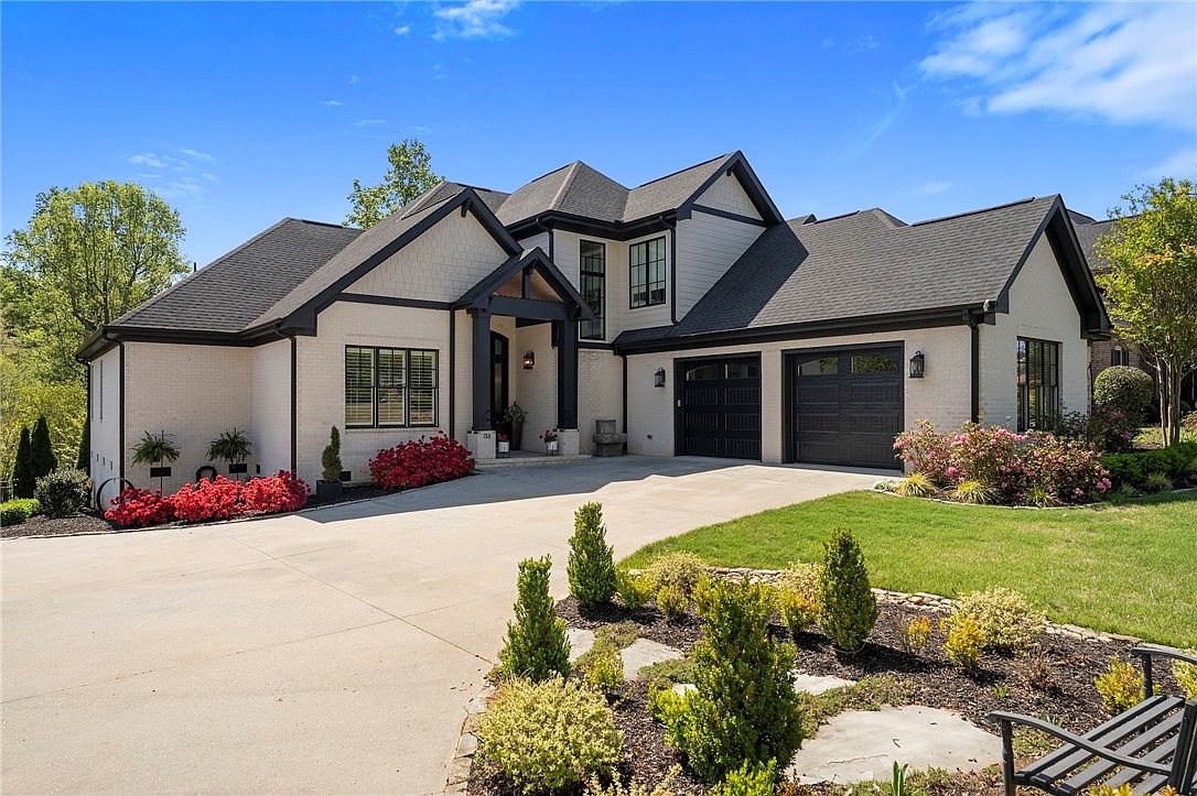 158 Tully Dr