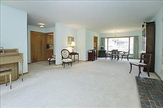 3rd image of 301 Wahwahtaysee Way