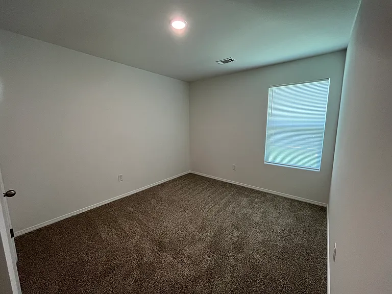 340 Moonlight Graham Blvd — Photo 9