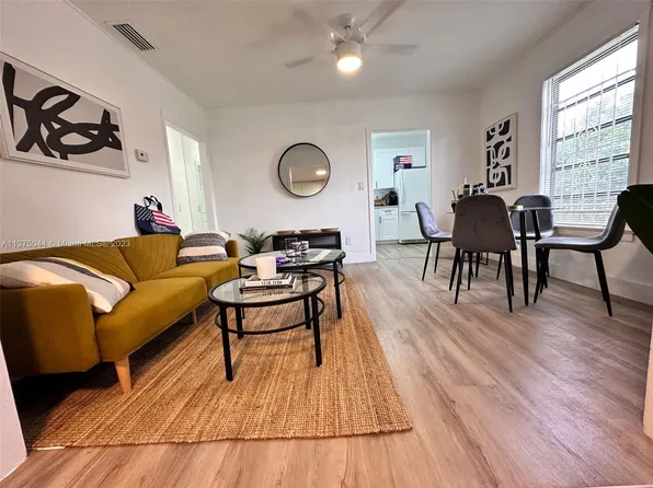 3021 Avenue J, West Palm Beach, FL 33404