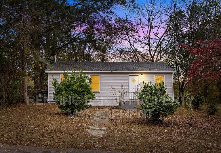 2113 Rambow Ave SW — Photo 2