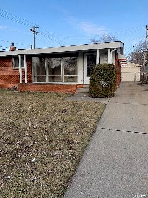 1st image of 32924 Holden Dr