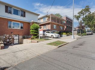 6134 138th St, Flushing, NY 11367