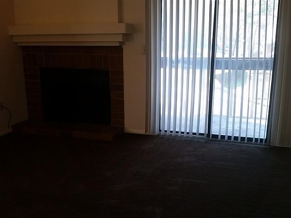 5th image of 801 Julia St NW