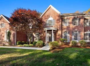 8 Overlook Rd, Hopkinton, MA 01748