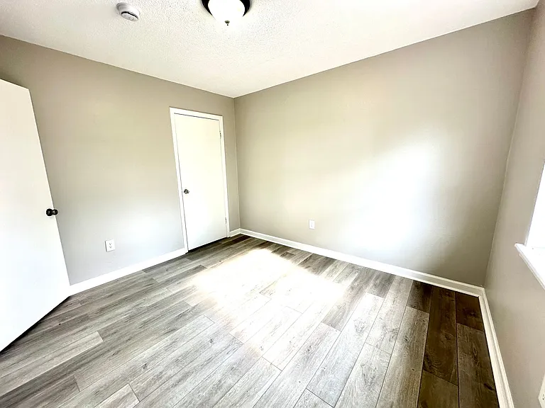 5665 McClelland Dr — Photo 28