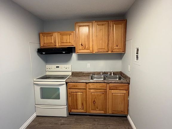 5th image of 900 W 26th Ave #7
