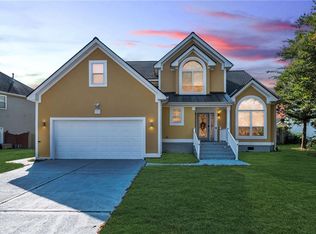 933 Sandoval Dr, Virginia Beach, VA 23454