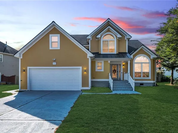 933 Sandoval Dr, Virginia Beach, VA 23454