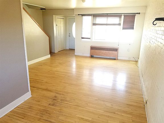 4th image of 1976 42nd St APT D