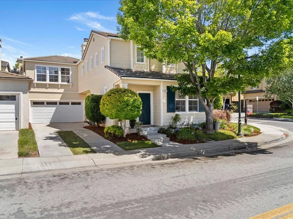 21 La Jolla St, Watsonville, CA 95076