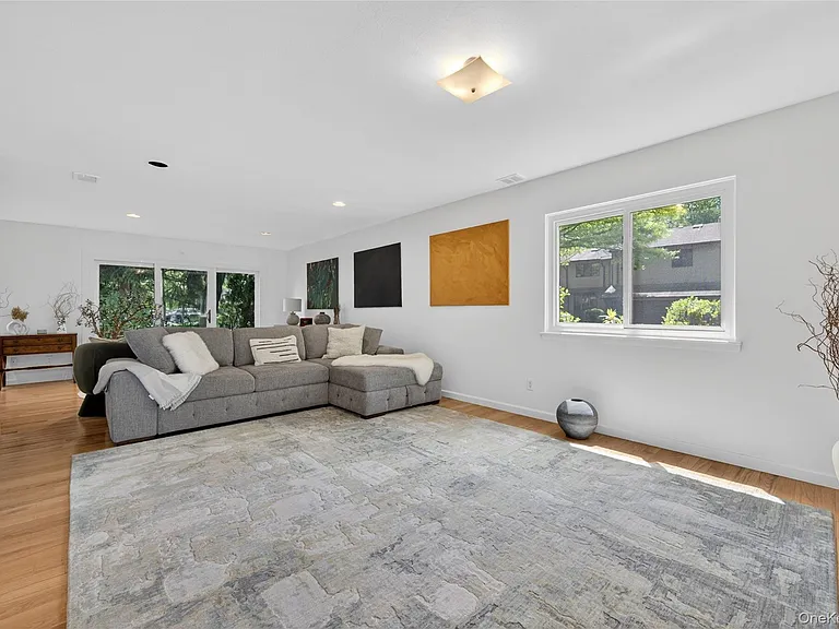 60 Wimbledon Dr #60 — Photo 11