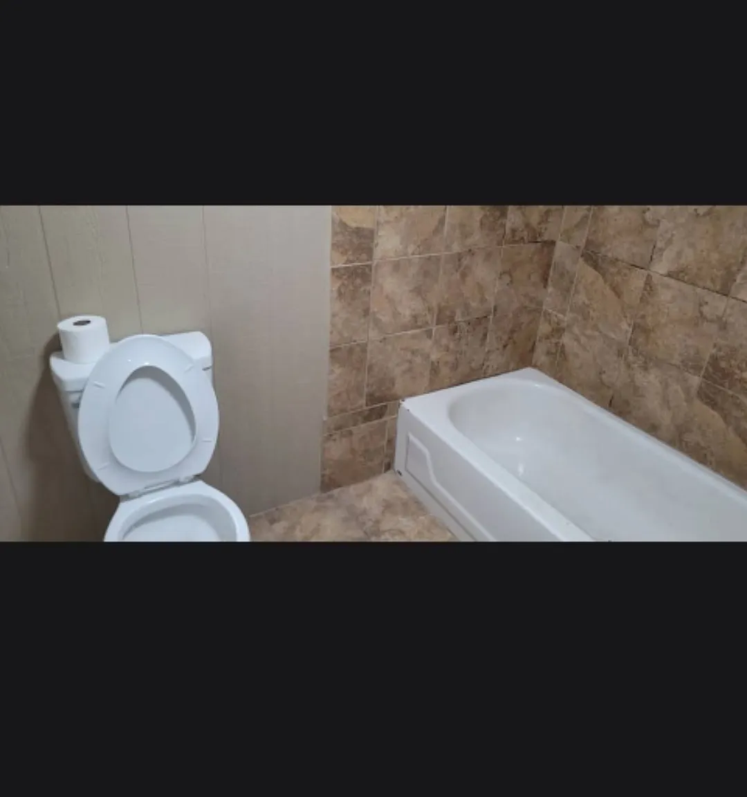 2 bed, $700 — Photo 3