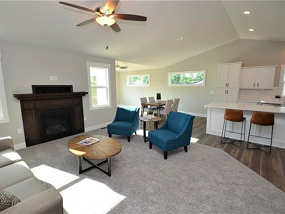 3rd image of 5409 NE Briarwood Dr