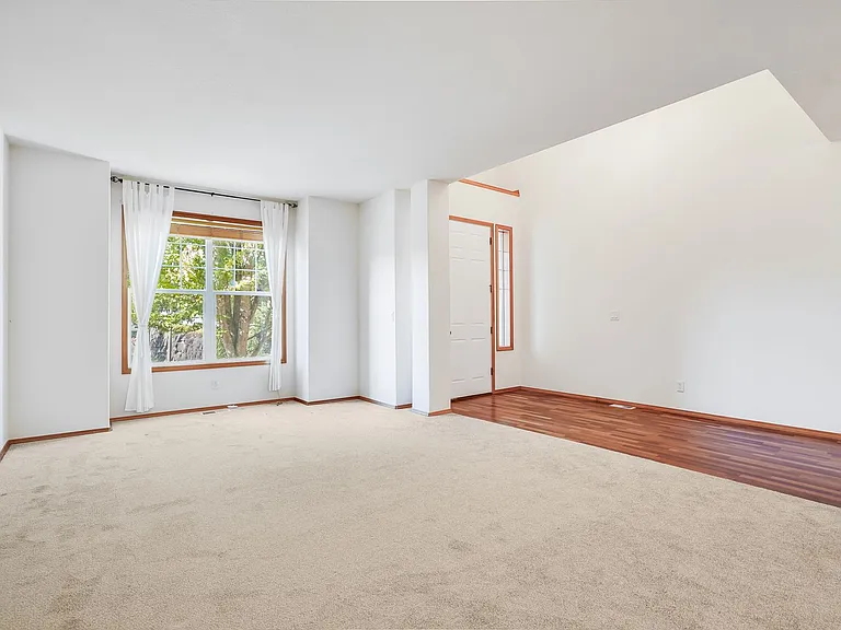12590 NW Naomi Ln — Photo 2