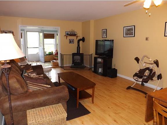 4th image of 38 Freedom Dr #38
