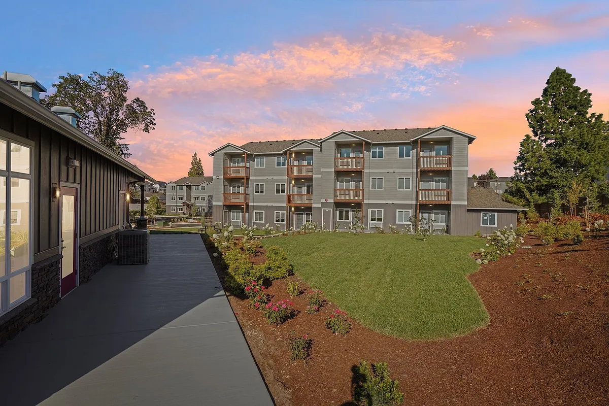 Building Photo - LIBERTY CREST APARTMENTS