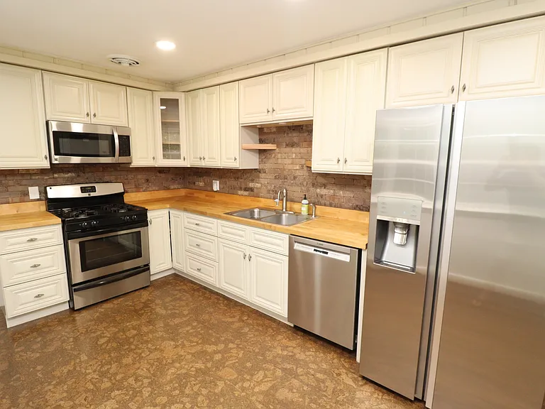 1009 Dogwood Ln — Photo 19