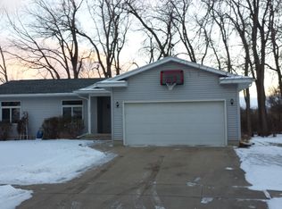 1502 Danish Dr, Cedar Falls, IA 50613