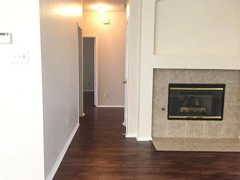 2204 Hickory Dr — Photo 10