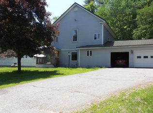 29 Smithtown Rd, Pittston, ME 04345
