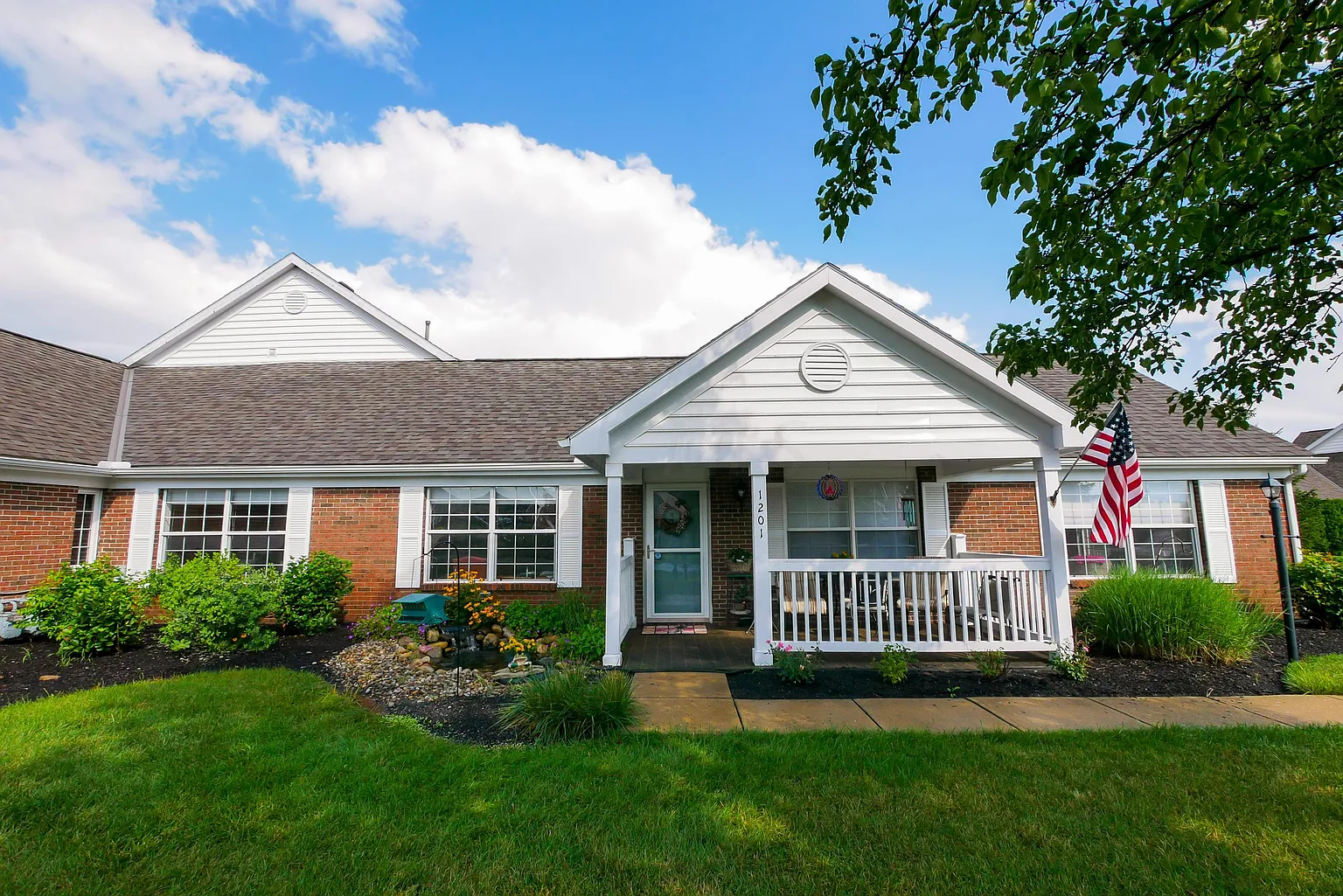 1201 Old Pond Dr photo 1