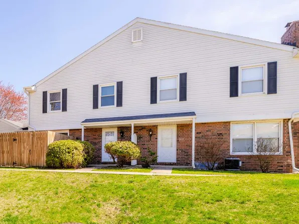 2624 Cherrywood Ct, Saint Joseph, MI 49085