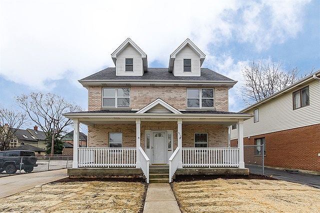 1st image of 310 W Calendar Ave