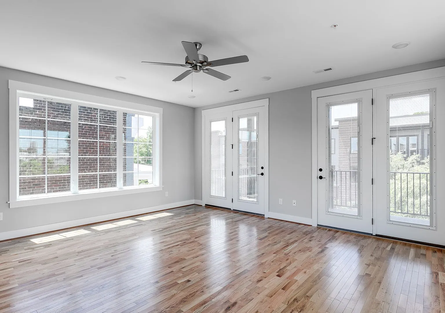 1422 Bainbridge Street — Photo 3