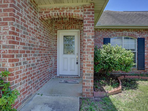 4th image of 127 Pinnacle Dr