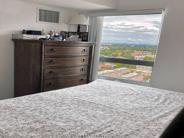 830 Lawrence Ave W #2304 — Photo 12