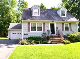 35 Wynnewood Rd, Livingston, NJ 07039