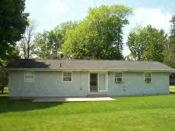 607 S Walnut St, Georgetown, IL 61846