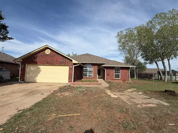 900 Banff Ct, Yukon, OK 73099