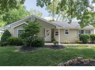 1460 Crossbrook Dr, Saint Louis, MO