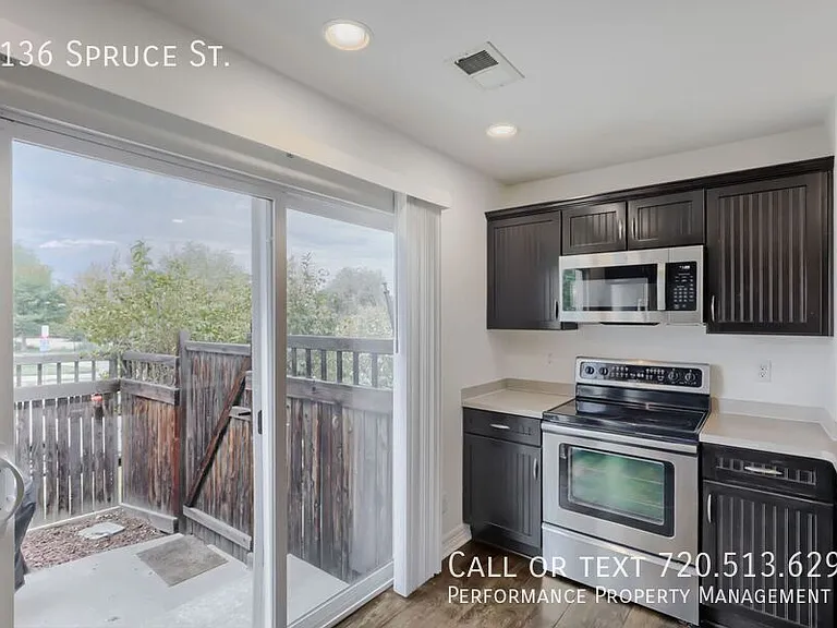 2136 Spruce St — Photo 8