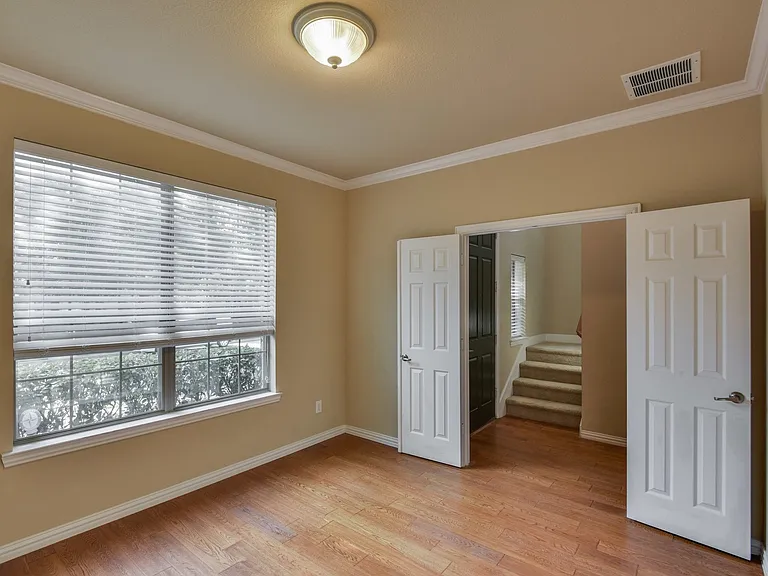 1707 Coronado St — Photo 11
