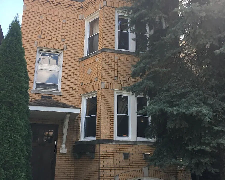 2937 N Gresham Ave
