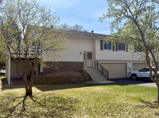 11106 Xavier Ct, Bloomington, MN 55437