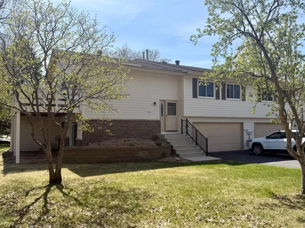 11106 Xavier Ct, Bloomington, MN 55437