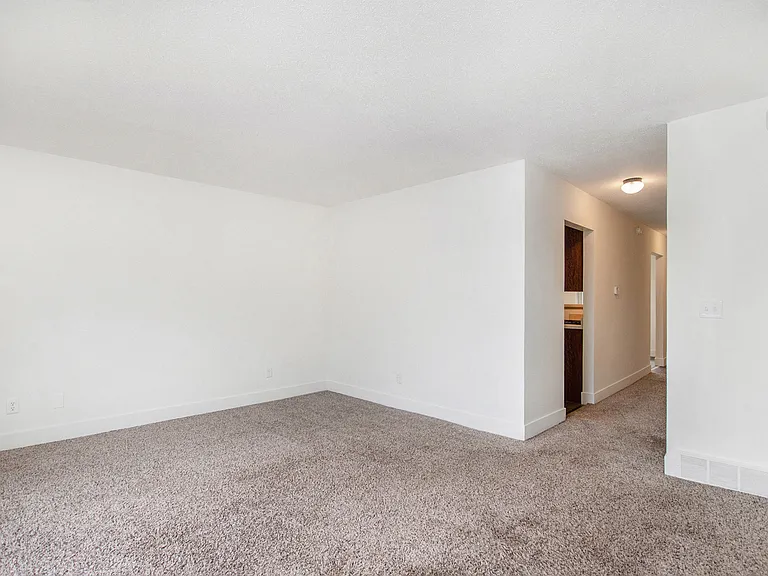 Windridge Apartments — Photo 13