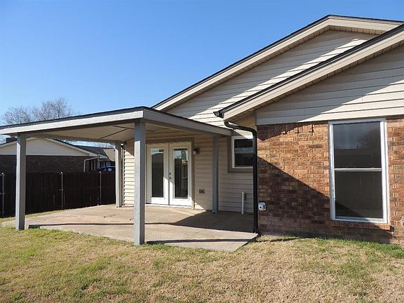 3rd image of 6801 SW Fenwick Ave