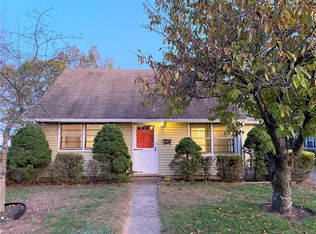 30 West St, Wallingford, CT 06492