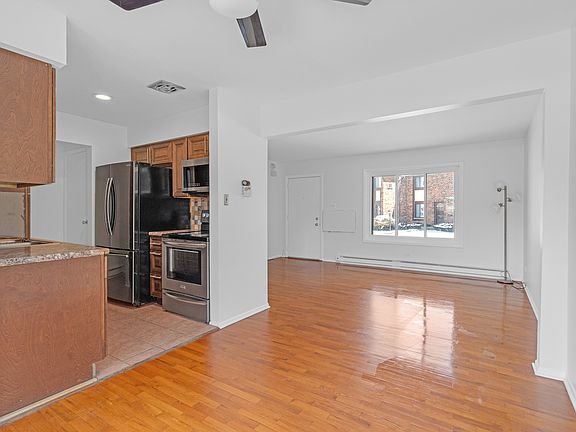 4th image of 1S206 Stratford Ln