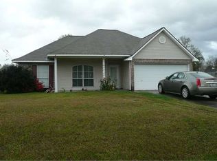 43320 S Henderson Ave, Prairieville, LA 70769