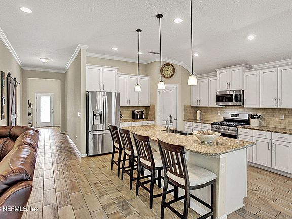 3rd image of 294 GRAMPIAN HIGHLANDS Drive