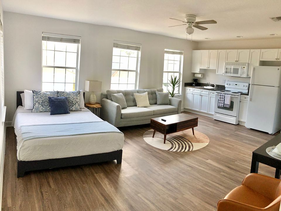 1st image of 4257 Summertree Dr #1