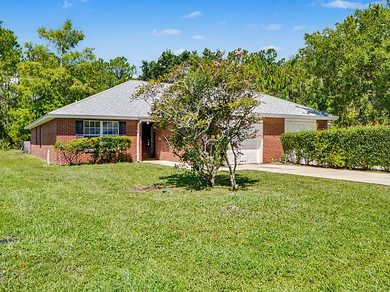 90 Buttonworth Dr #A — Photo 1